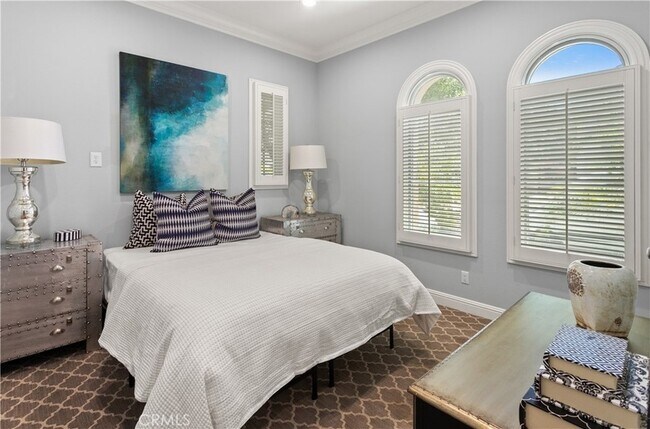 Building Photo - 121 Amber Sky