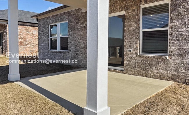 Building Photo - 4 Bed/2.5 Bath New Construction Home with Garage / Pet-Friendly / Available Now!