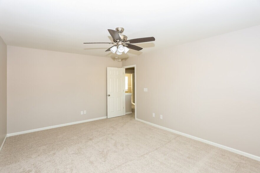 Building Photo - 2012 Quill Ct