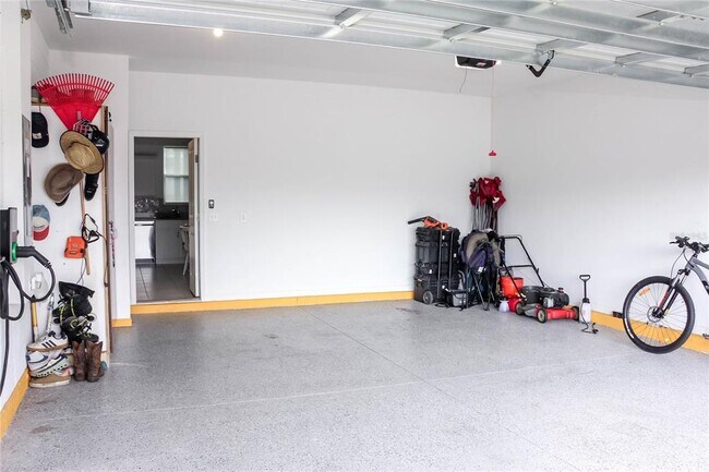 Building Photo - 1802 Sundance Chase Rd