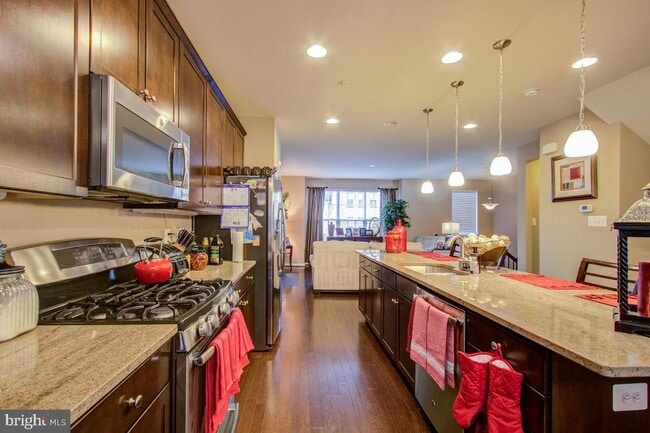 Building Photo - 12601 Rustic Rock Ln