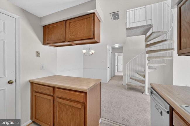 Building Photo - 6903 Sandra Marie Cir