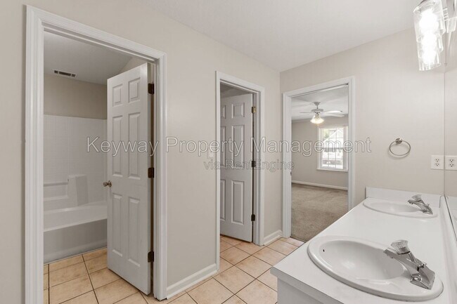 Building Photo - 4011 Oellerich St