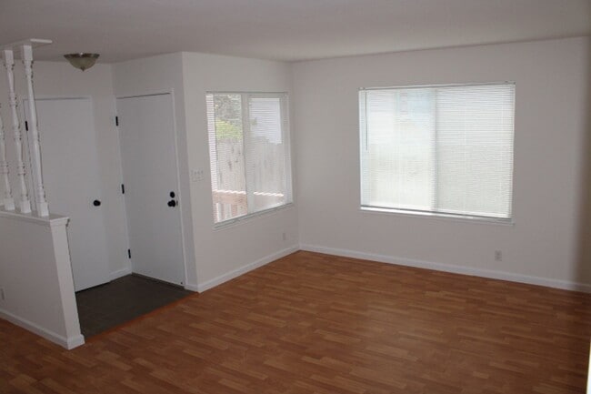 Building Photo - 2152 Blue Jay Cir., Pinole, CA 94564