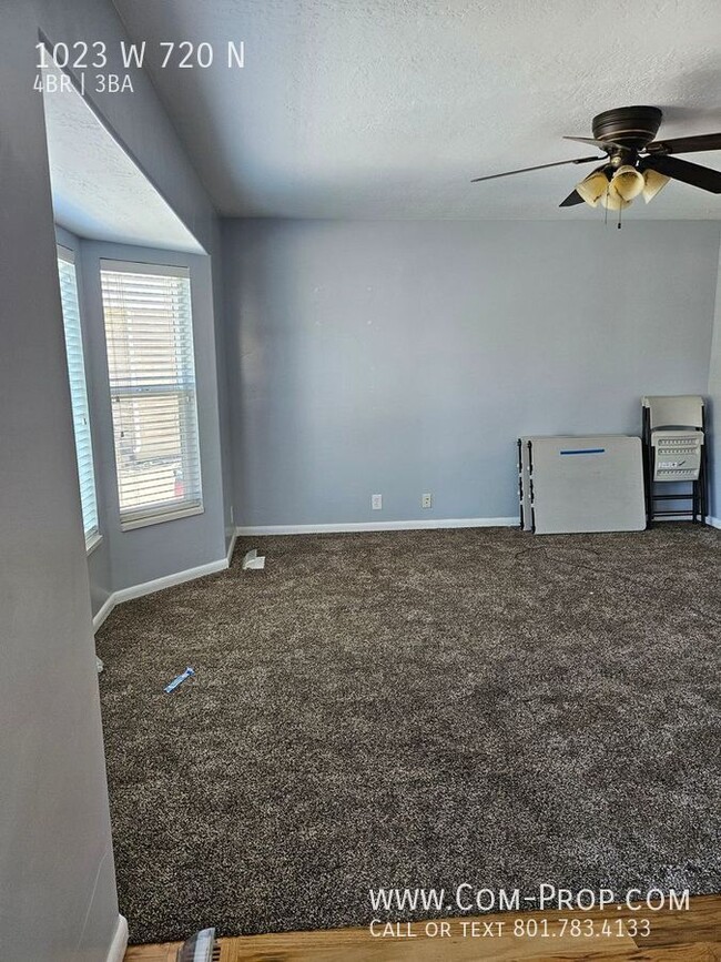 Building Photo - 2 Weeks Free Rent in December! 4bed/2.5 Ba...