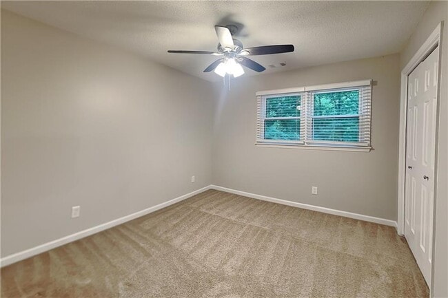 Building Photo - 811 Springdale Crossing