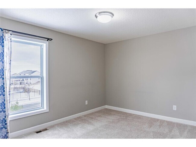 Building Photo - 143X Nutmeg Cir