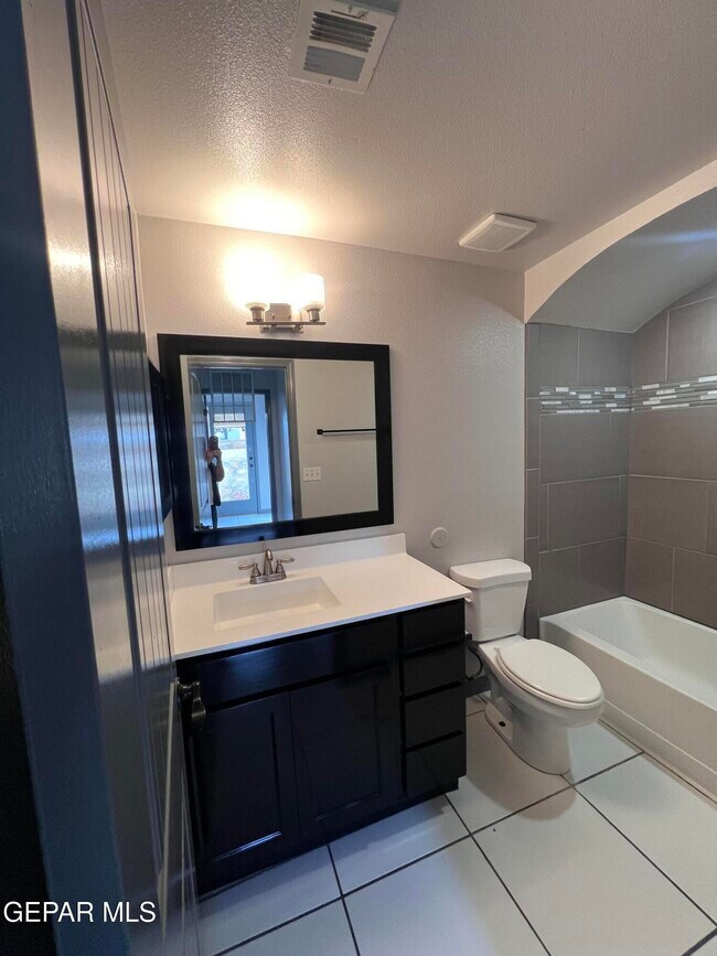 Building Photo - 807 HC Gilbert Minjares Dr