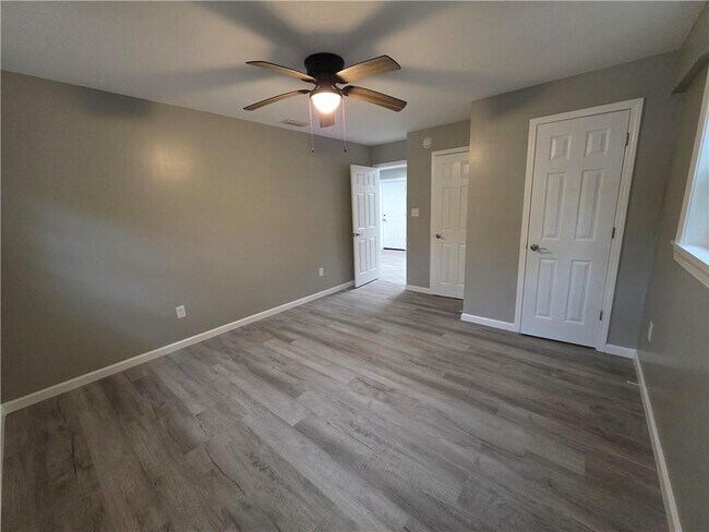 Building Photo - 3066 Baycrescent Dr