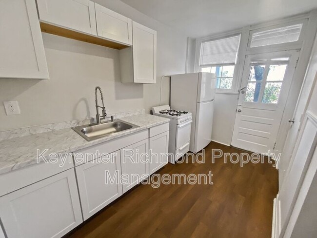 Building Photo - 3106 Stuart Ave