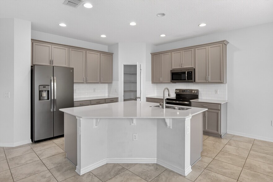 Building Photo - 3649 Vega Creek Dr