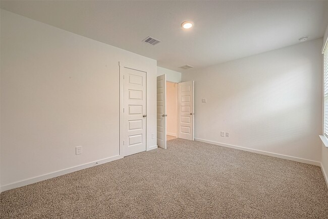 Building Photo - 4210 Harvest Creek Cr