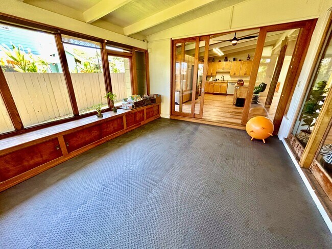 Building Photo - 44-513 Kaneohe Bay Dr