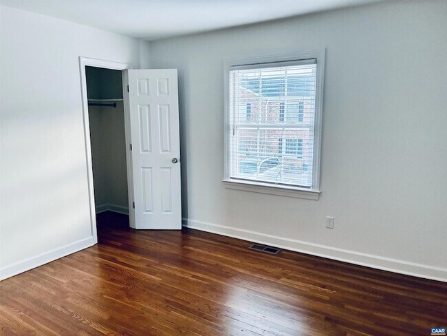 Building Photo - 210 Saponi Ln