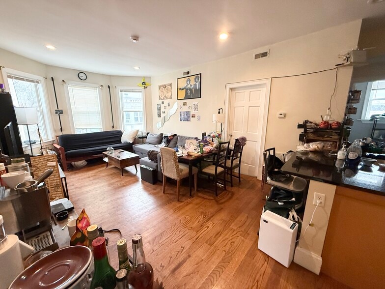 Building Photo - 12 Bickford Ave