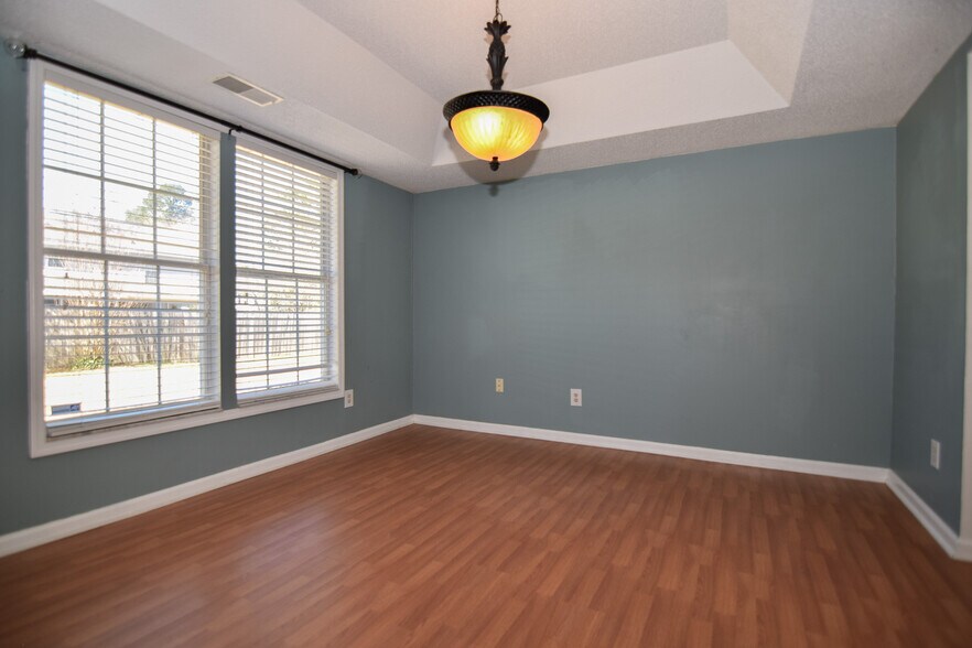 Building Photo - 205 Alydar Ct