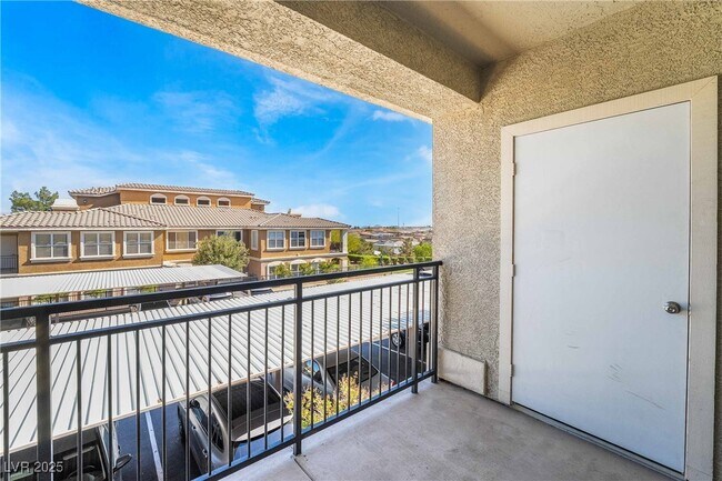 Building Photo - 2900 Sunridge Heights Pkwy