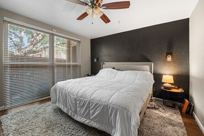Building Photo - 4641 Wild Indigo St