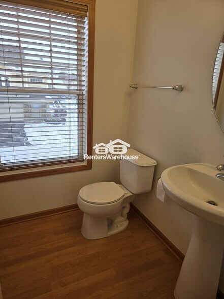 Building Photo - 1611 Fox Hunt Way