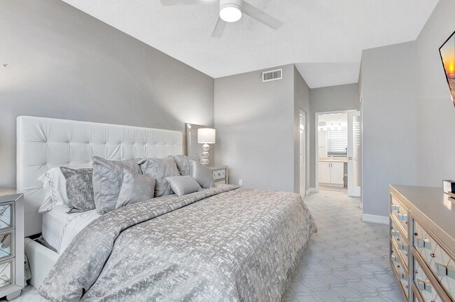 Building Photo - 3606 S Ocean Blvd