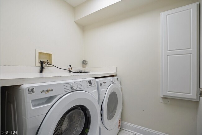 Building Photo - 2114 Elizabeth Ave