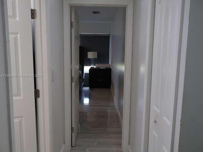 Building Photo - 5505 SW 9th St