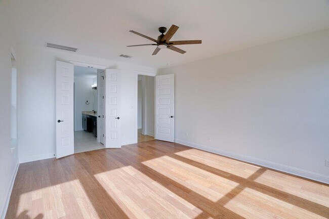 Building Photo - 19616 Summit Glory Trl