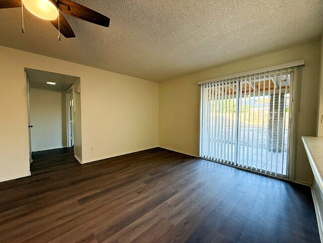 Building Photo - Spacious North Phoenix Home on Large Lot – Move-In Ready!