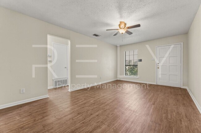 Building Photo - CV-AUS205 W William Cannon