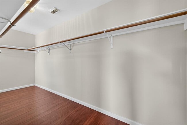 Building Photo - 9123 Belle Glen Dr