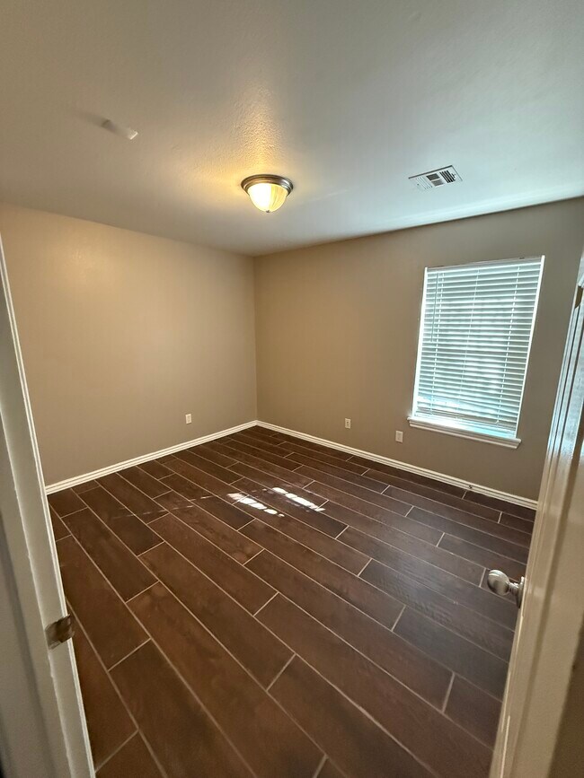 Building Photo - 15920 Korie Dr