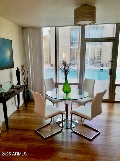 Building Photo - 6943 E 3rd St