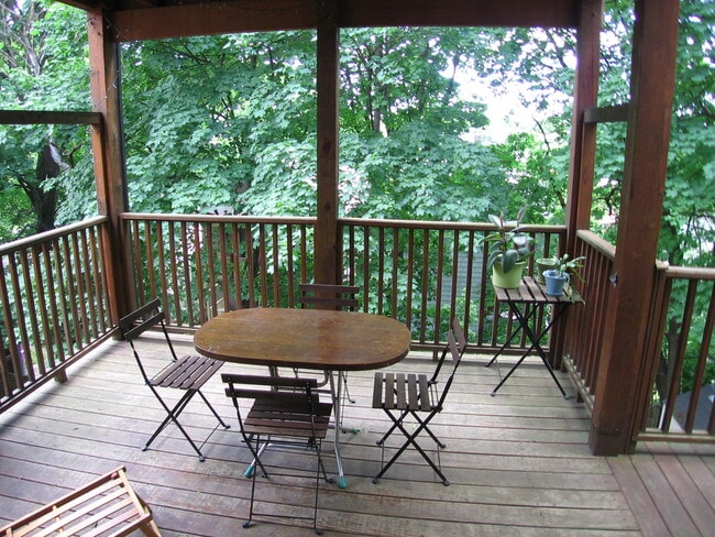 Building Photo - 118 Chestnut Ave