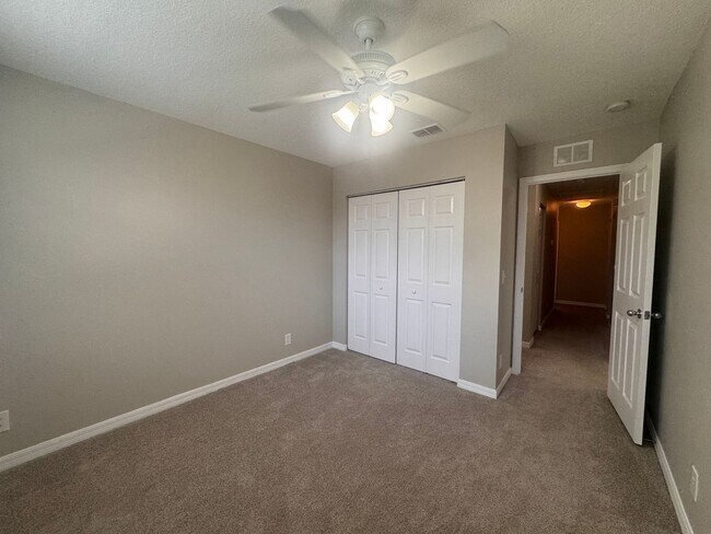 Building Photo - 4580 Limerick Dr