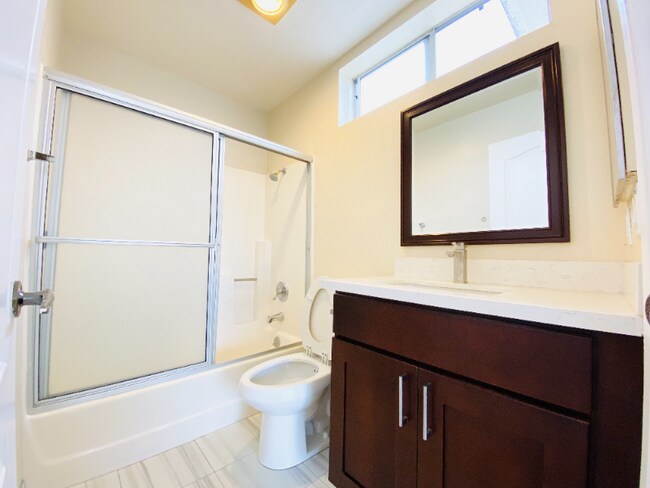 Building Photo - 10630 Wilkins Ave