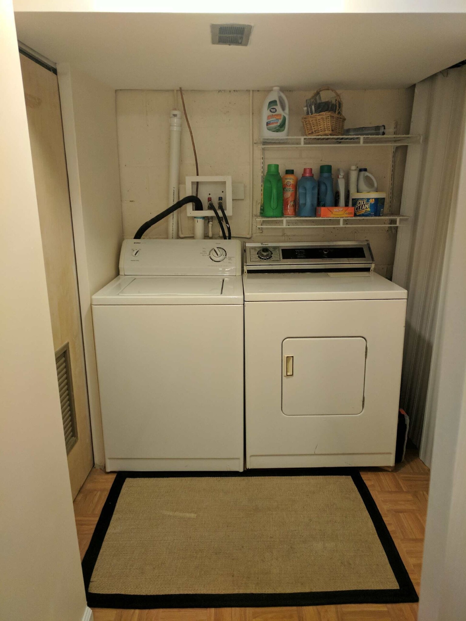 Building Photo - 1219 Brewster st.