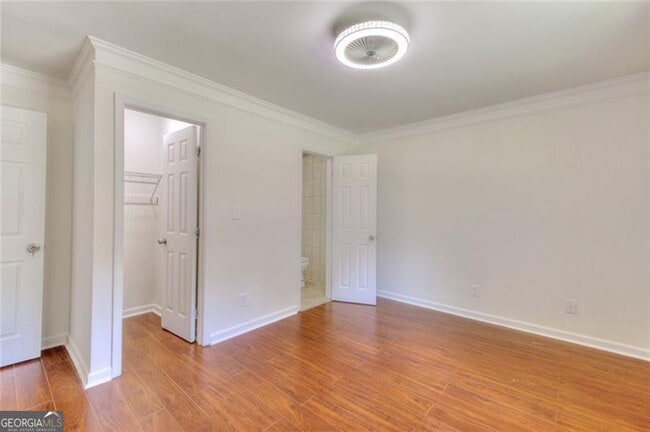 Building Photo - 3946 Green Oak Dr