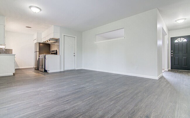 Building Photo - Windsor Park 3/2 unit TOTAL REMODEL!