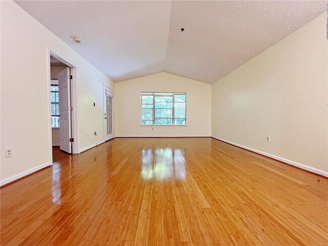 Building Photo - 233 Bentley Pl