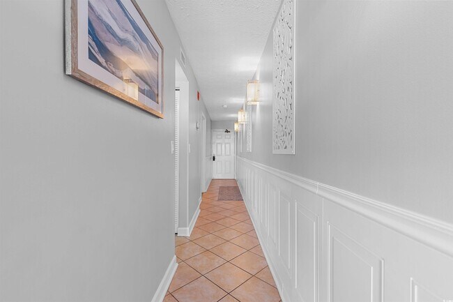 Building Photo - 2609 S Ocean Blvd