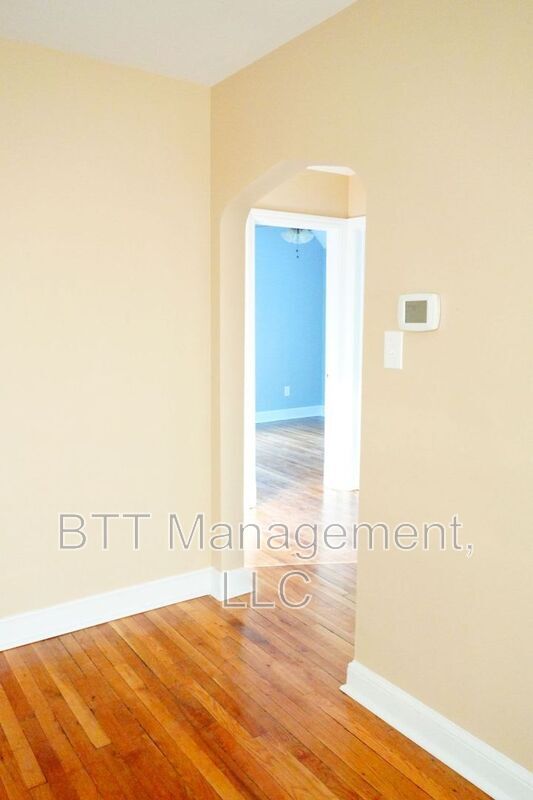 Building Photo - 7905 Flower Ave