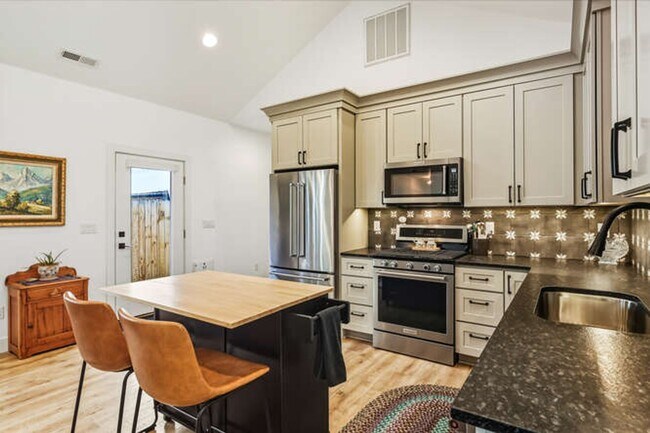 Building Photo - New Construction- High End 2 bed 2 bath (Pet friendly)- Move In April 1st, 2026