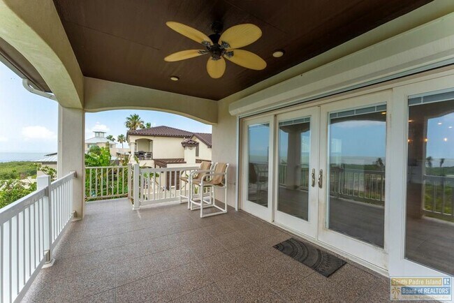 Building Photo - 133 Oleander Dr