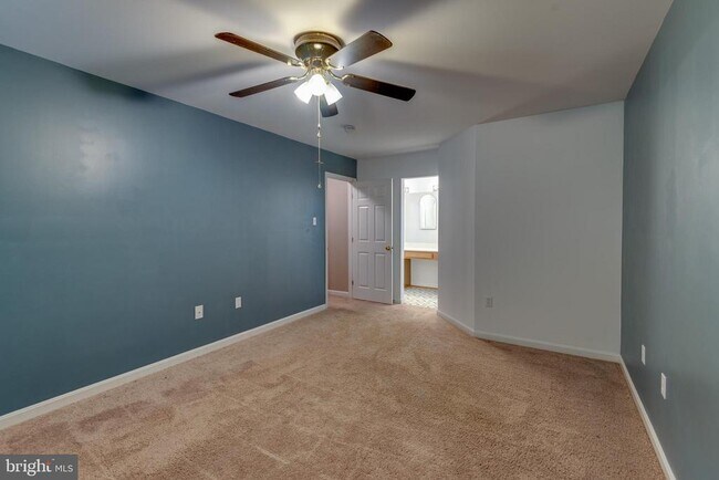 Building Photo - 8413 Manor View Rd