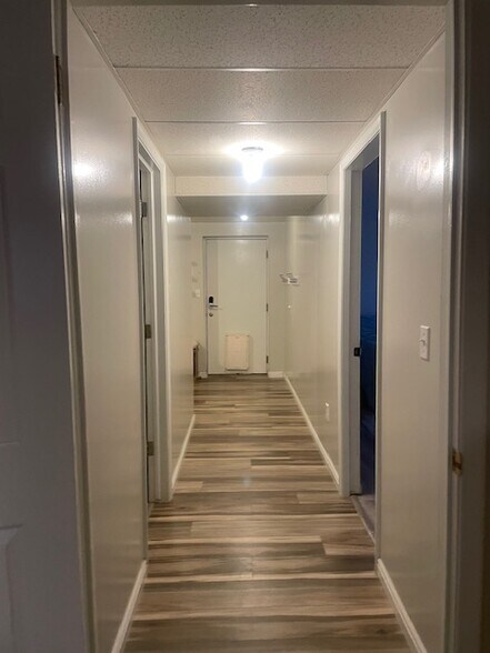 Hallway - 2484 W Candy Crest Cir