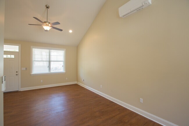 Building Photo - 127 N Parkdale Ave