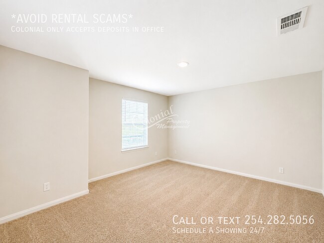 Building Photo - 325 Crescent Dr