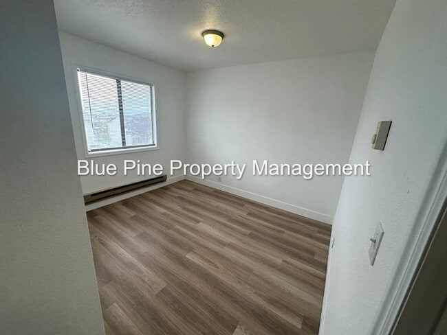 Building Photo - 1222 Holman Ave