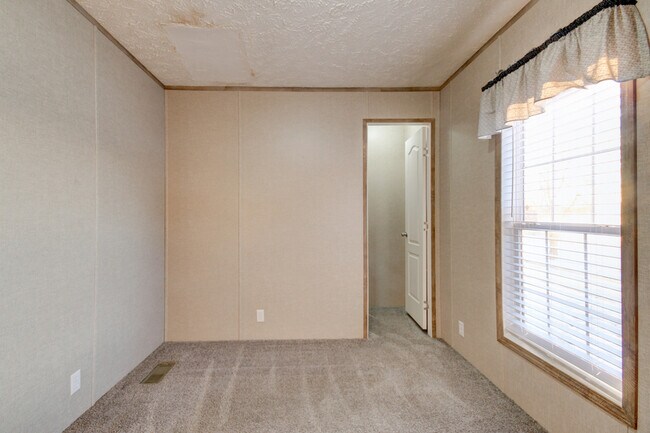 Building Photo - 269 Seays Rd