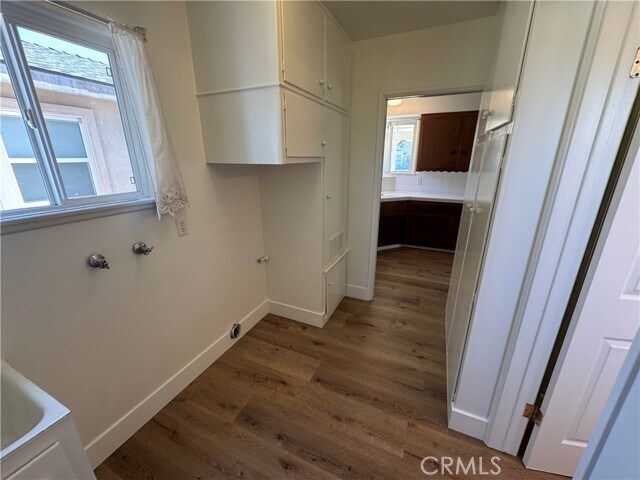 Building Photo - 933 W Autumn Dr
